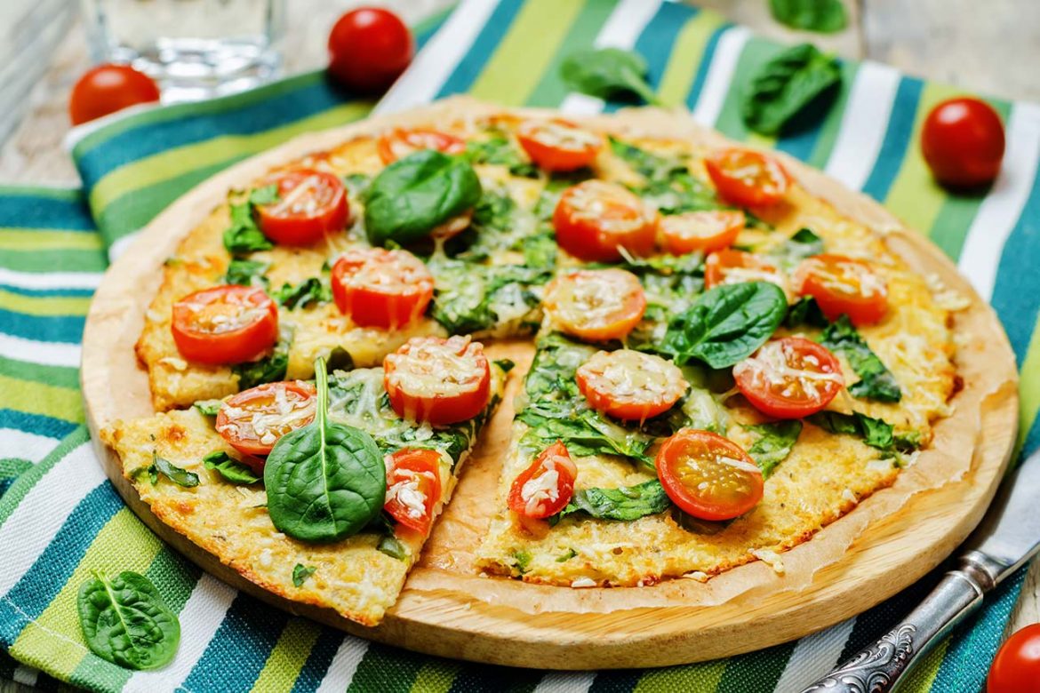 Low Carb Pizza mit Blumenkohl Pizzaboden - WOMZ
